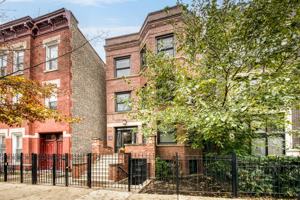 featured image of 856 N Hermitage Ave #1R