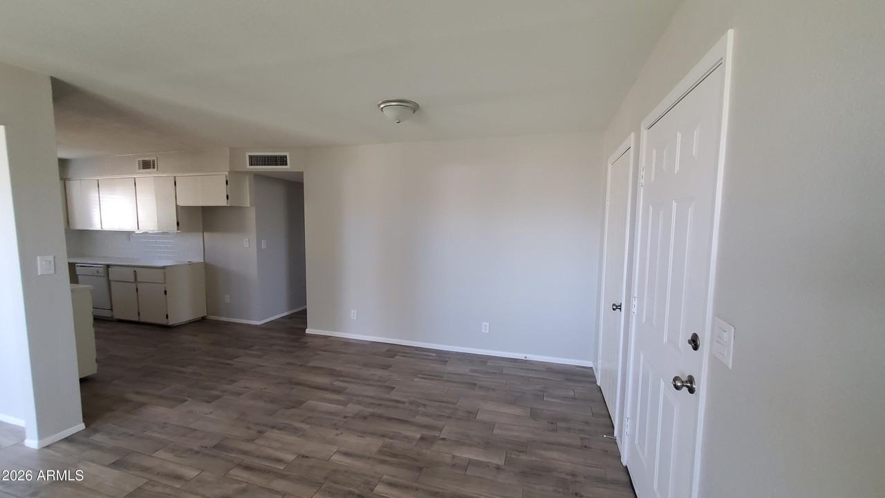 905 N Ocotillo Dr - Photo 4 of 24