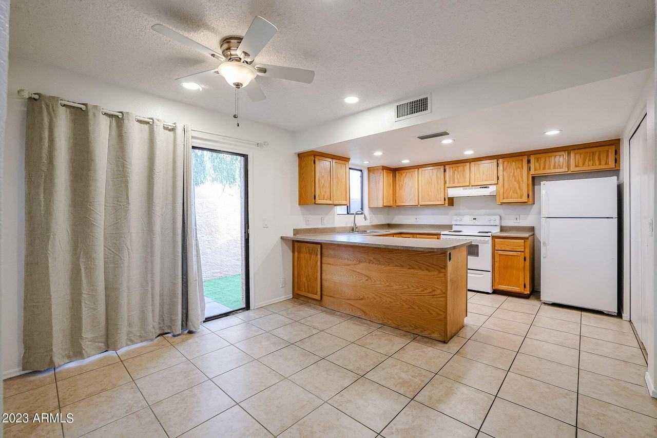 8940 W Olive Ave Unit 26 #26 - Photo 7 of 25