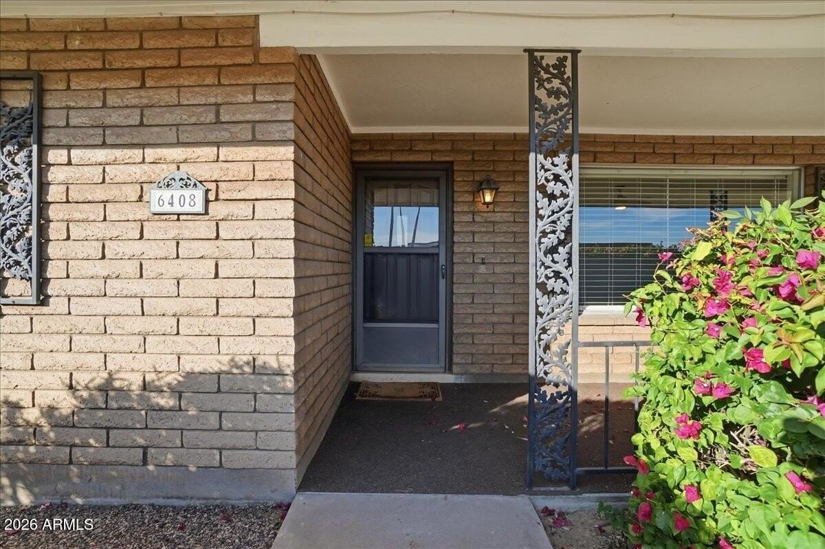 6408 E Butte St - Photo 4 of 34