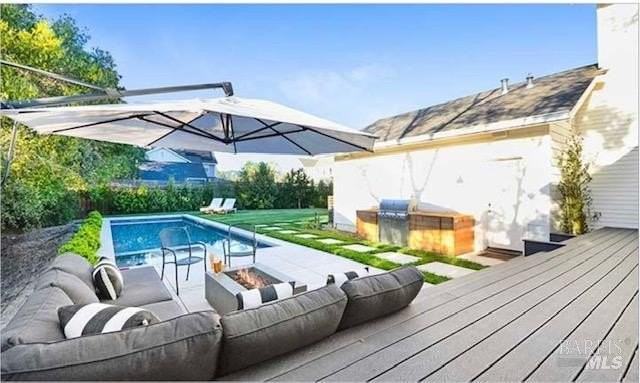 230 Newcomb St - Photo 7 of 38