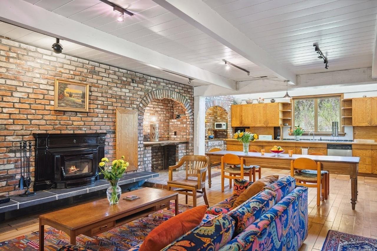 5953 Shoreline Hwy - Photo 7 of 33