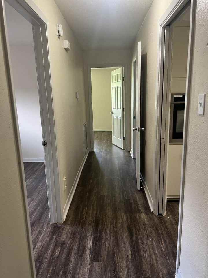 375 Littlejohn Dr - Photo 3 of 6