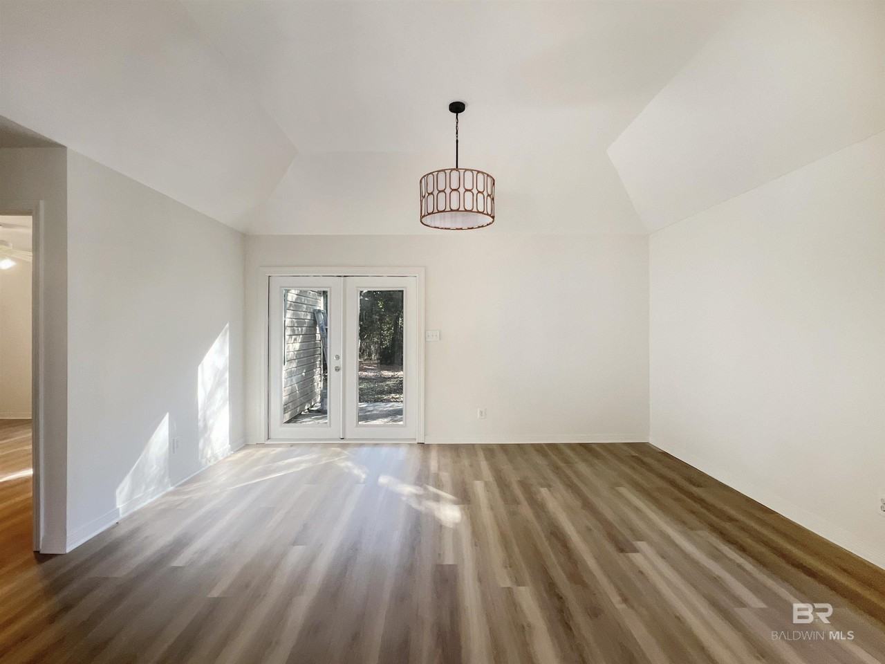 3 Twin Echo Ct #B - Photo 2 of 10