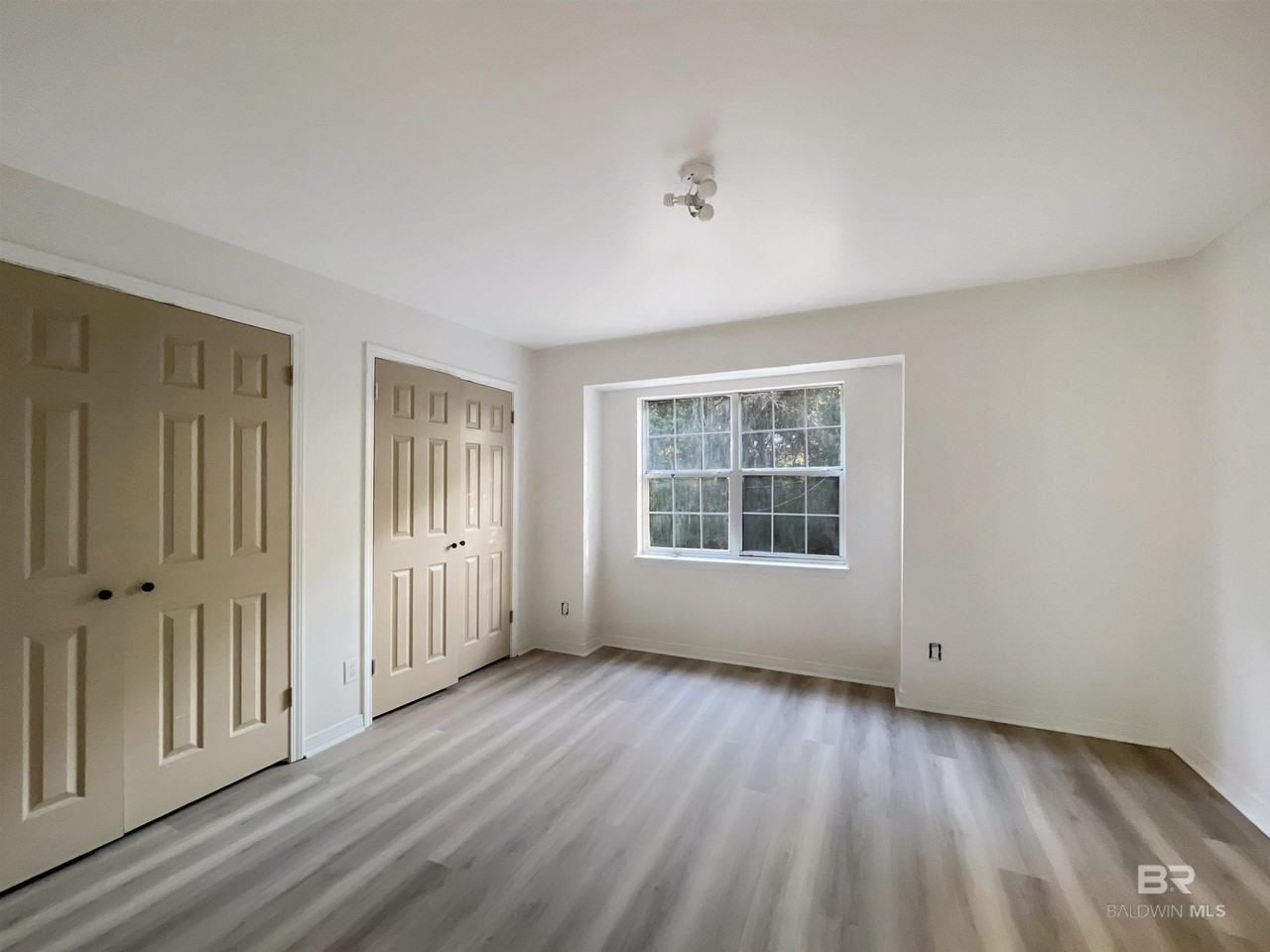 3 Twin Echo Ct #B - Photo 7 of 10