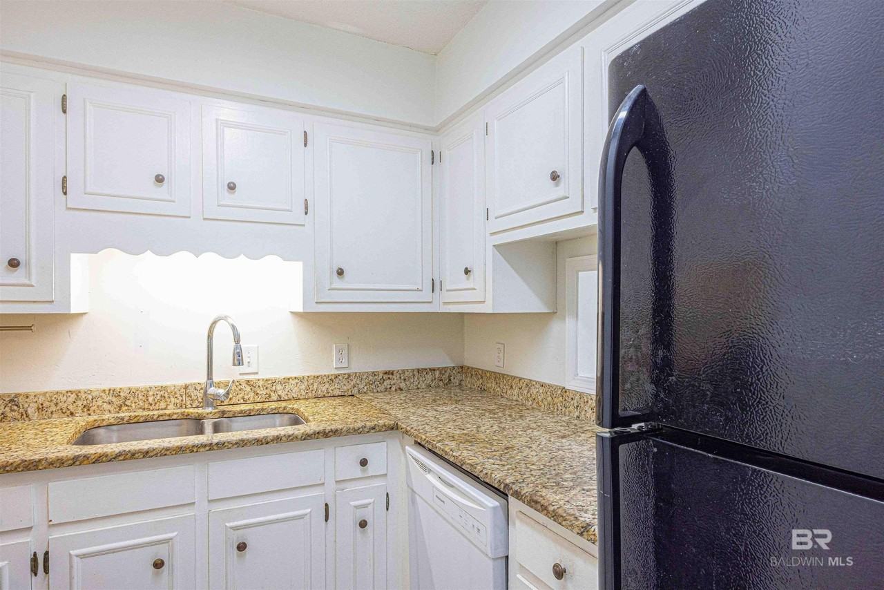 600 Cheshire Ln #A4 - Photo 5 of 16