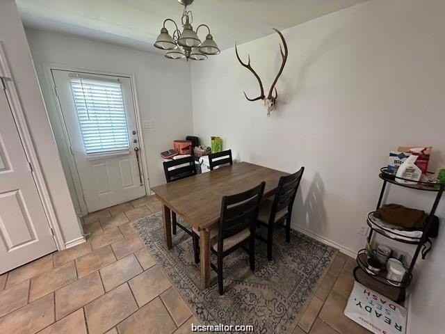 1716 Boardwalk Ct - Photo 5 of 26