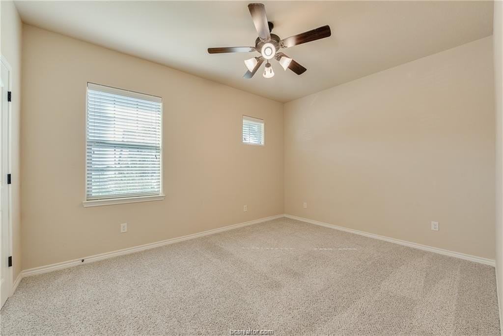 322 Newcomb Ln - Photo 7 of 20