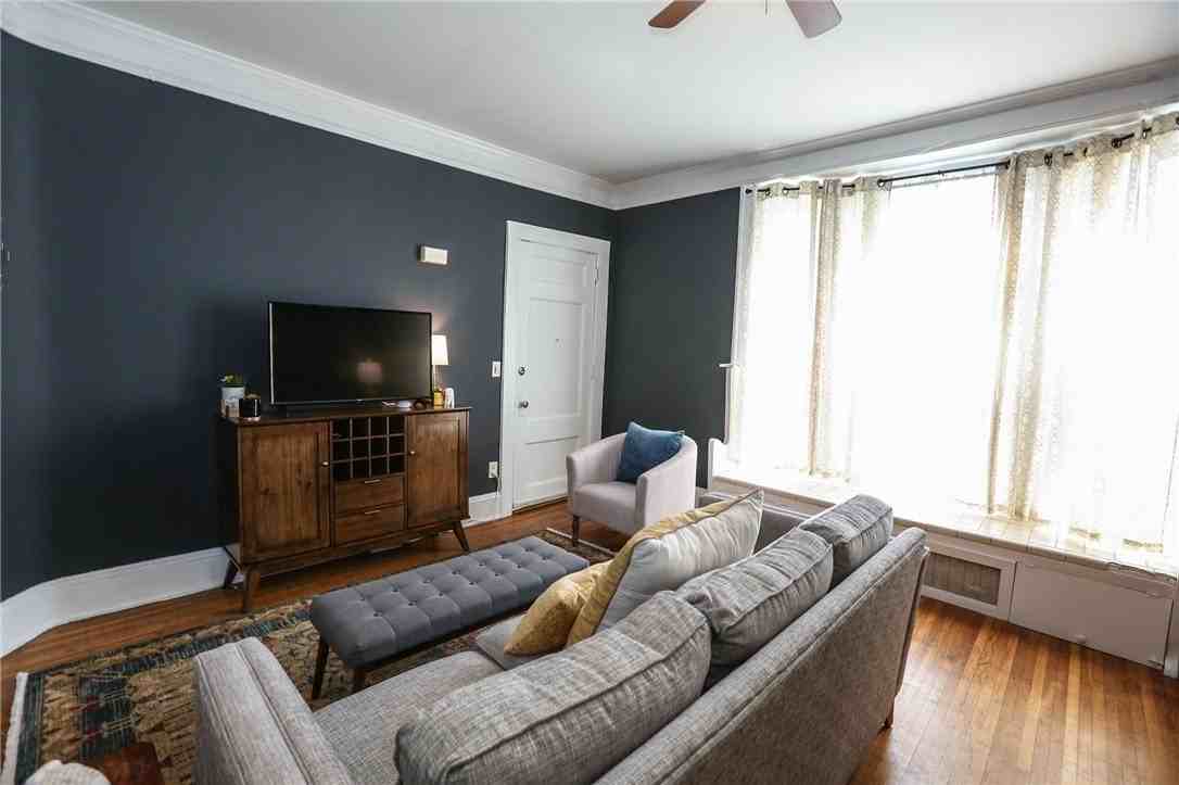 872 University Ave Unit 3 #3 - Photo 5 of 21