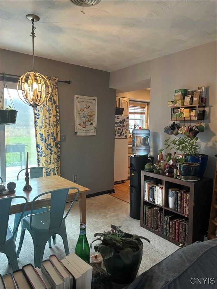 214 Wildwood Rdg - Photo 4 of 16