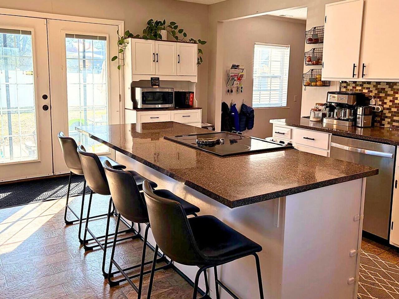 418 Friar Rd - Photo 4 of 29