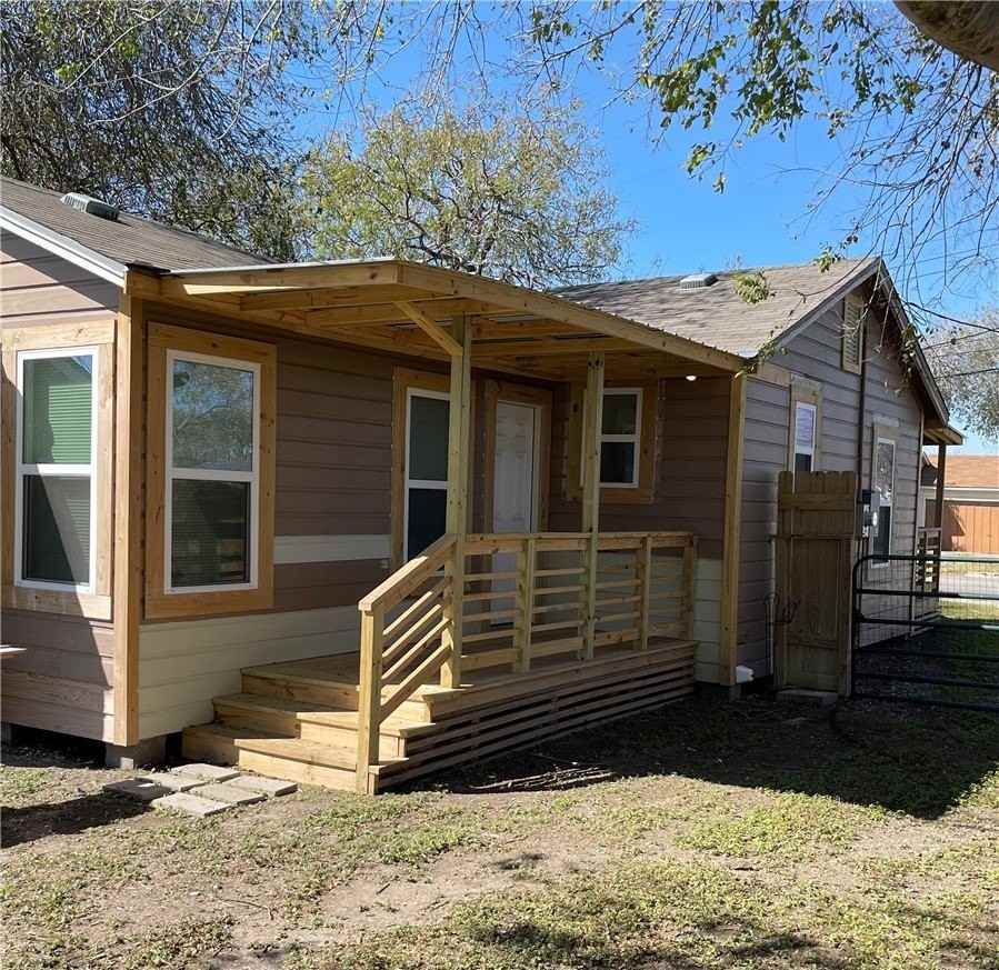 417 Robert Dr - Photo 2 of 9