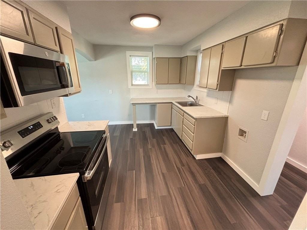 417 Robert Dr - Photo 5 of 9