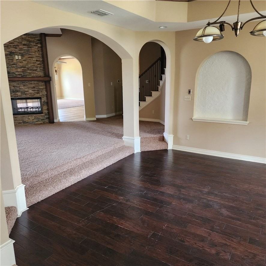 8417 Lago Vista Dr - Photo 5 of 35