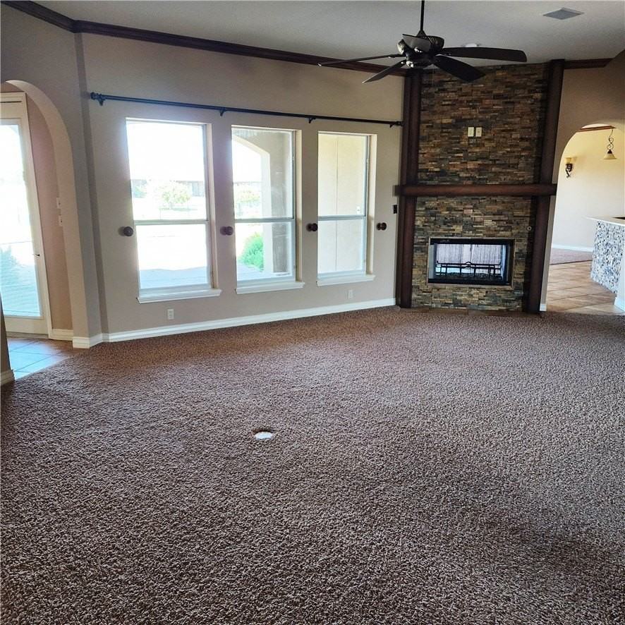 8417 Lago Vista Dr - Photo 6 of 35