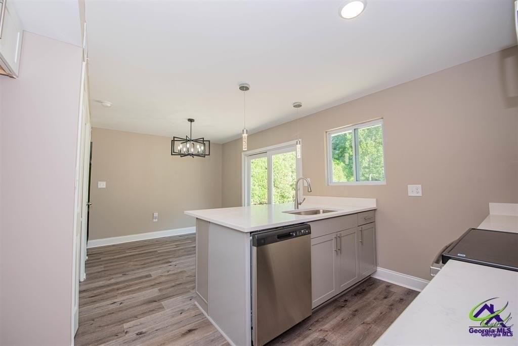 401 Feagin Mill Rd - Photo 6 of 29