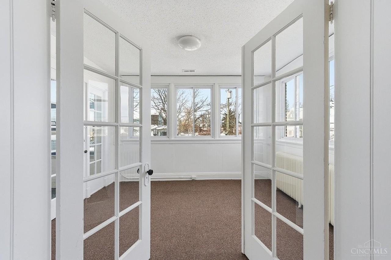 3098 Madison Rd Unit 2 #2 - Photo 5 of 13