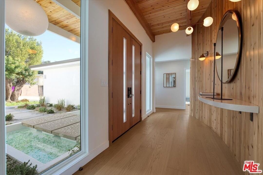 211 Bellino Dr - Photo 3 of 50