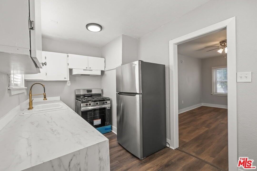 5724 La Mirada Ave - Photo 3 of 28