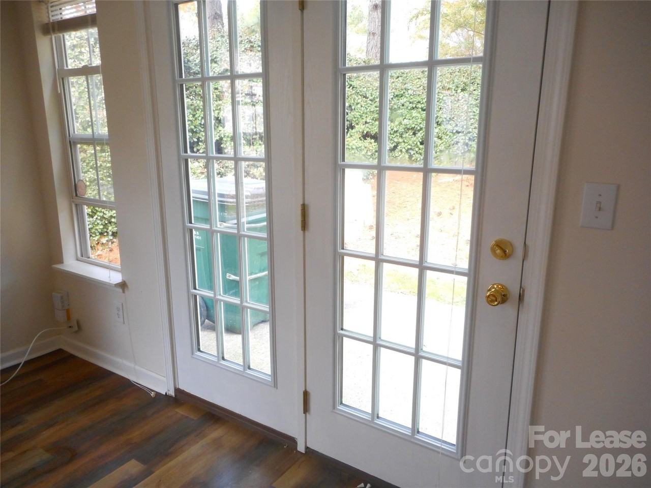 1957 University Heights Ln - Photo 6 of 20