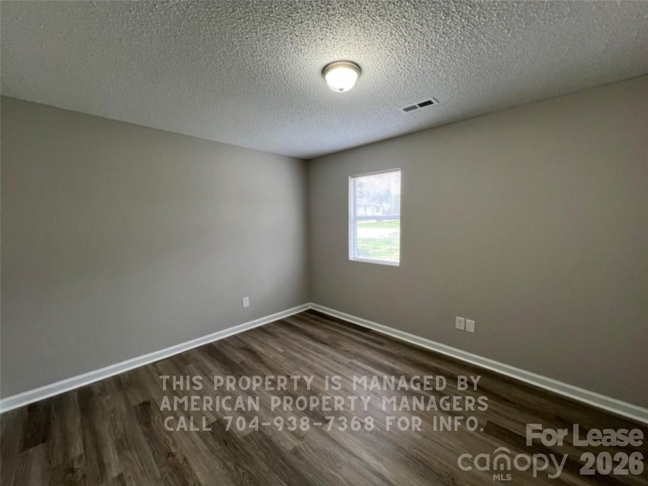 318 Rustic Rd - Photo 7 of 10