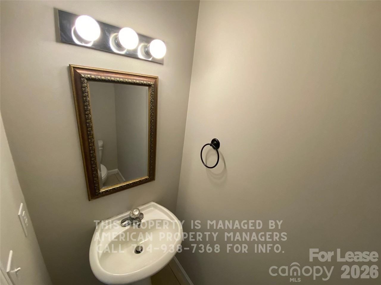 501 Martin Cir Apt D #D - Photo 4 of 10