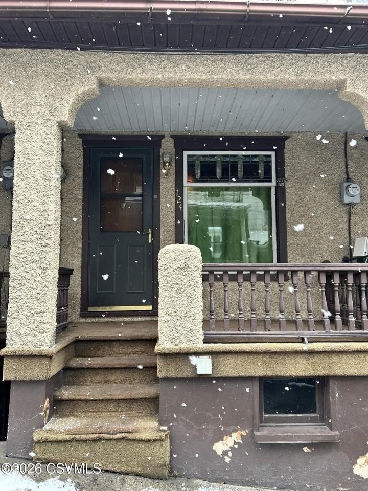 124 Birch St - Photo 2 of 24