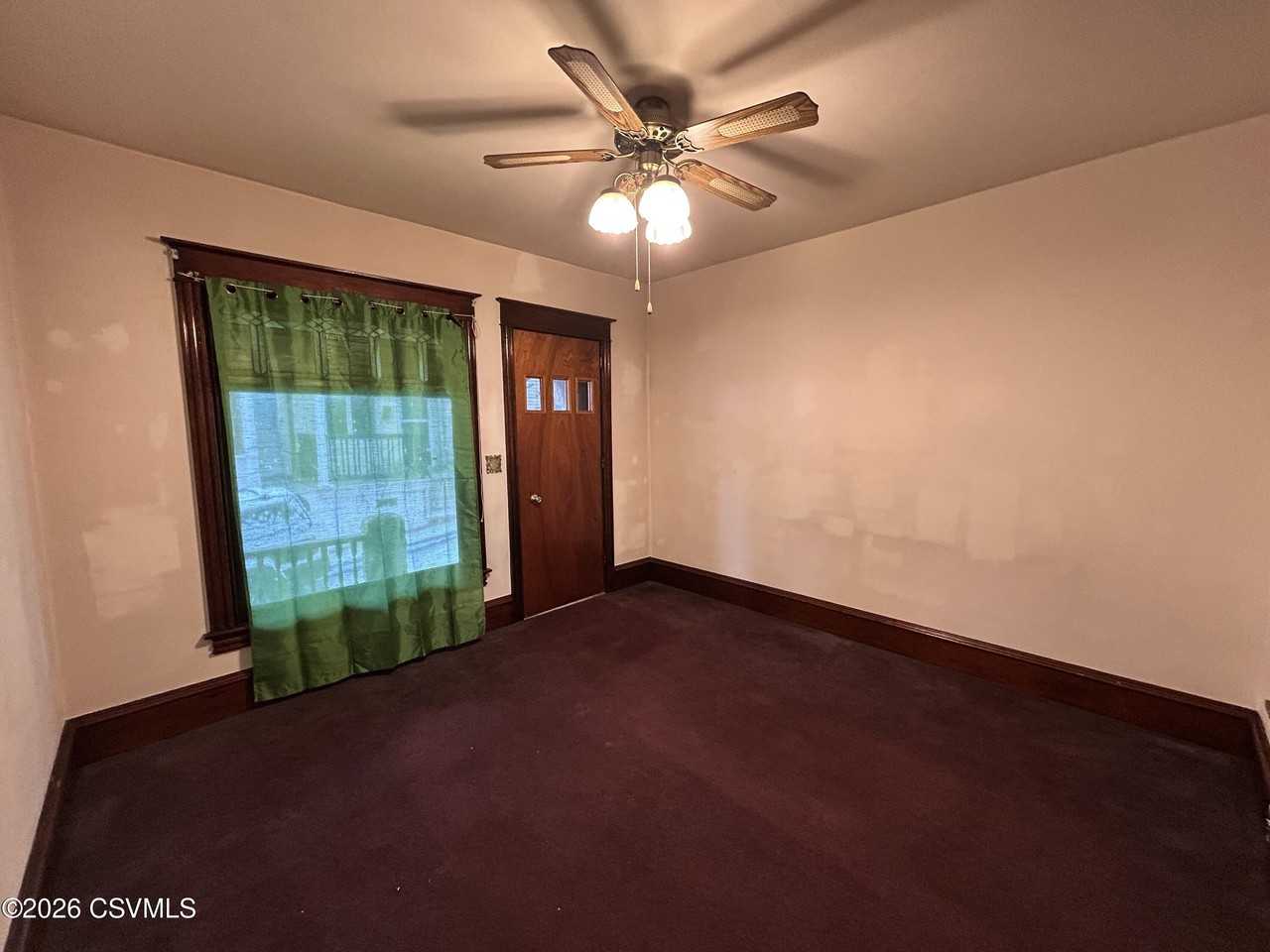 124 Birch St - Photo 3 of 24