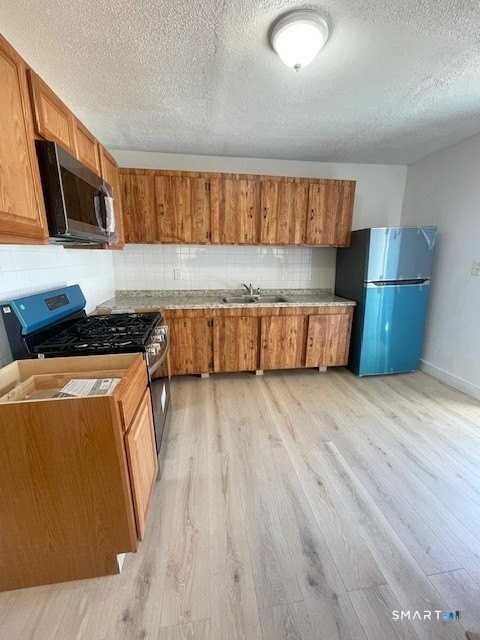 649 bridgeoort Avenue - Photo 6 of 7