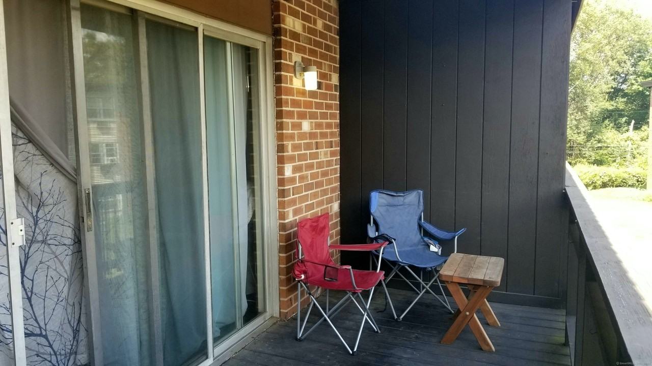 75 Balance Rock Rd Apt 11 #11 - Photo 5 of 21