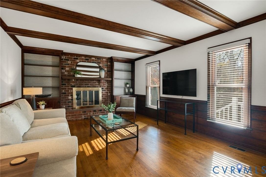 9621 Peppertree Dr - Photo 5 of 34