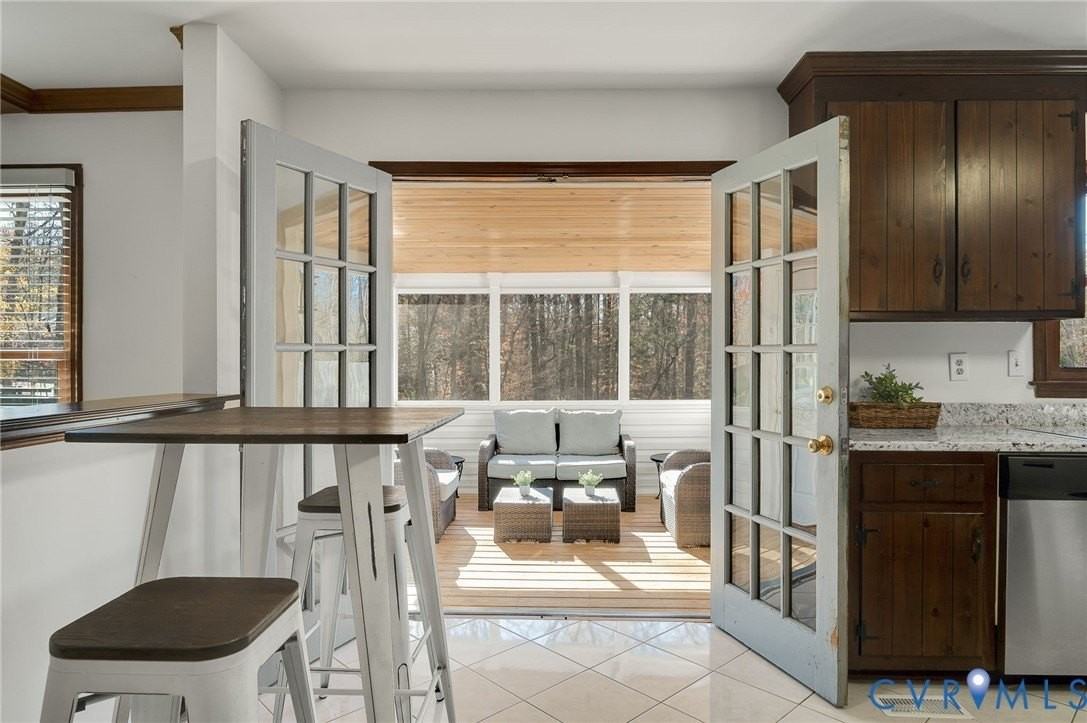 9621 Peppertree Dr - Photo 6 of 34