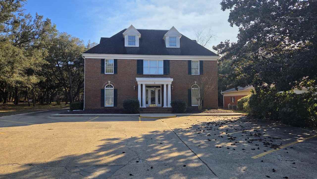 5 Clifford Dr - Photo 3 of 8