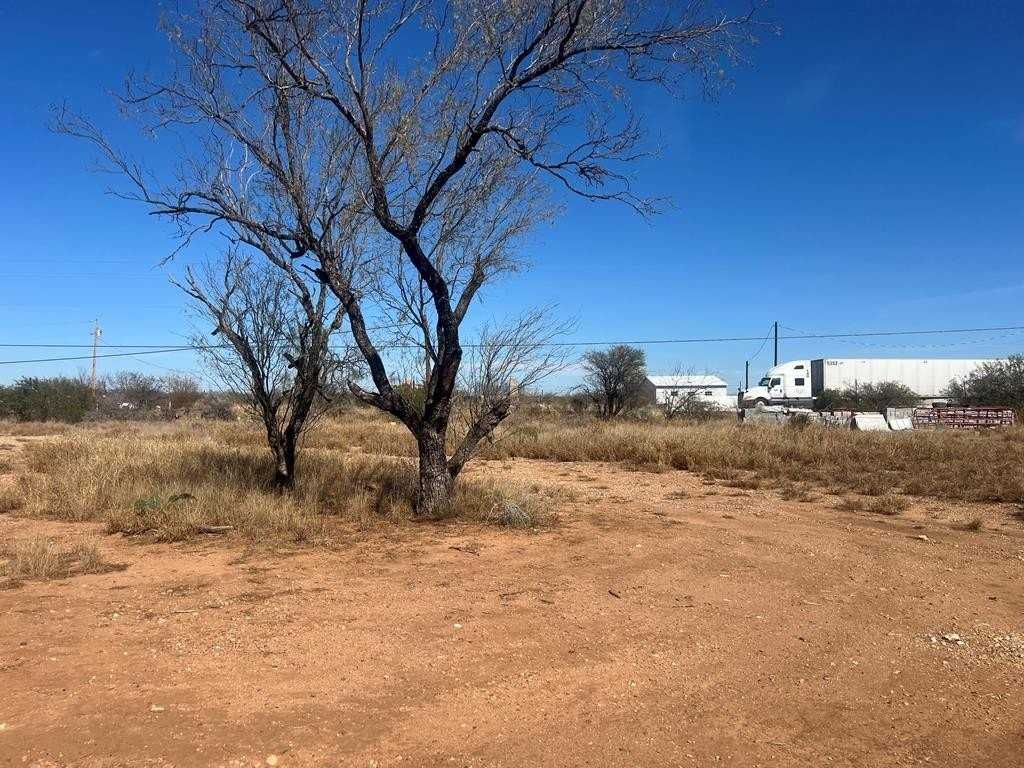 12417 N Us Highway 277 - Photo 7 of 8