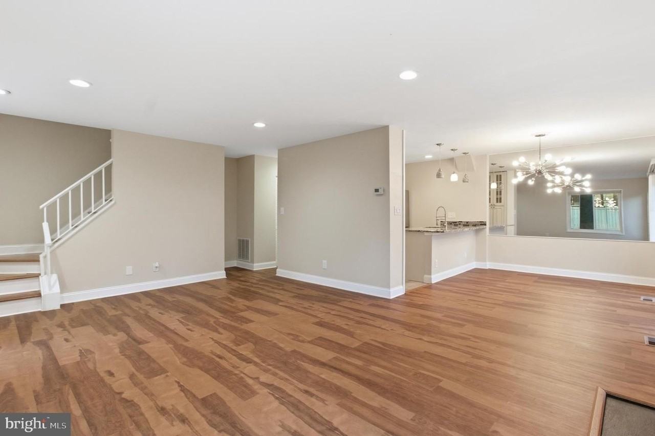 20 Lea Pond Ct - Photo 4 of 24