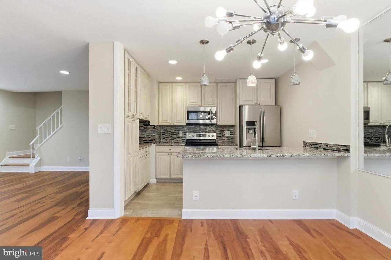 20 Lea Pond Ct - Photo 5 of 24