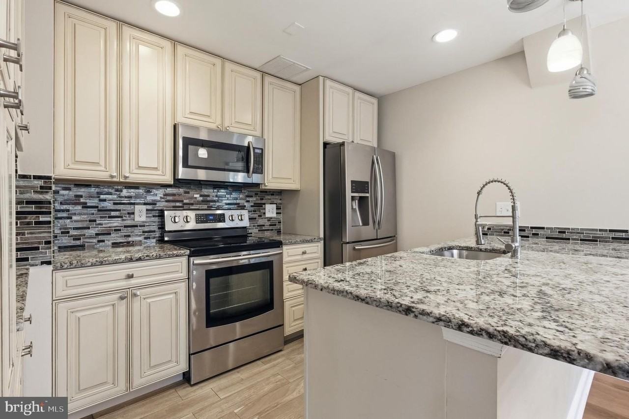 20 Lea Pond Ct - Photo 6 of 24