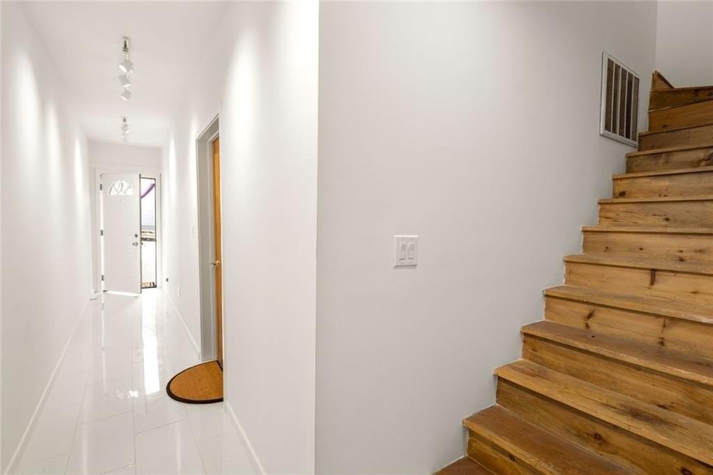 5 Krog St Ne Unit B #B - Photo 6 of 50