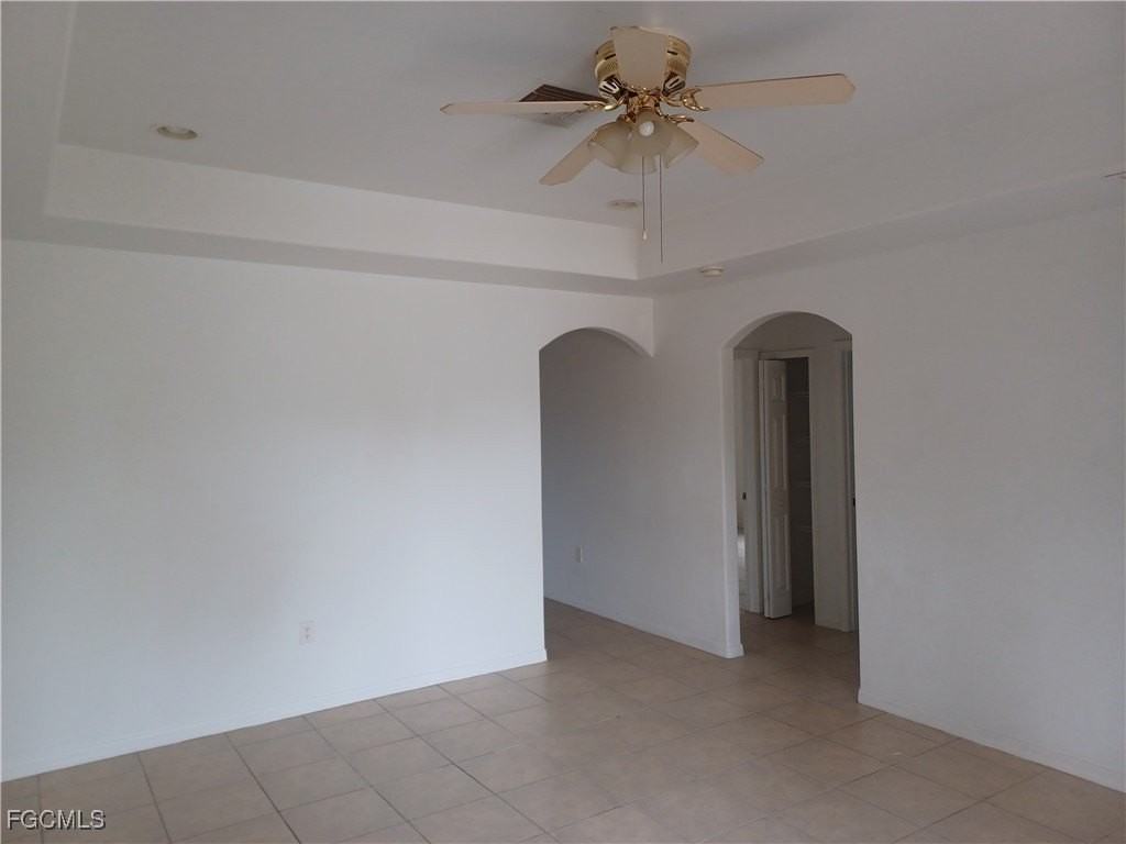 3020 Se Santa Barbara Pl - Photo 5 of 18