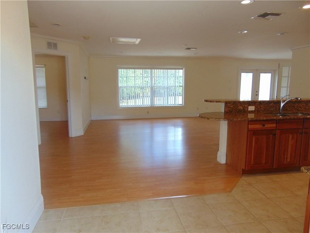 713 Caloosa Estates Dr - Photo 4 of 26