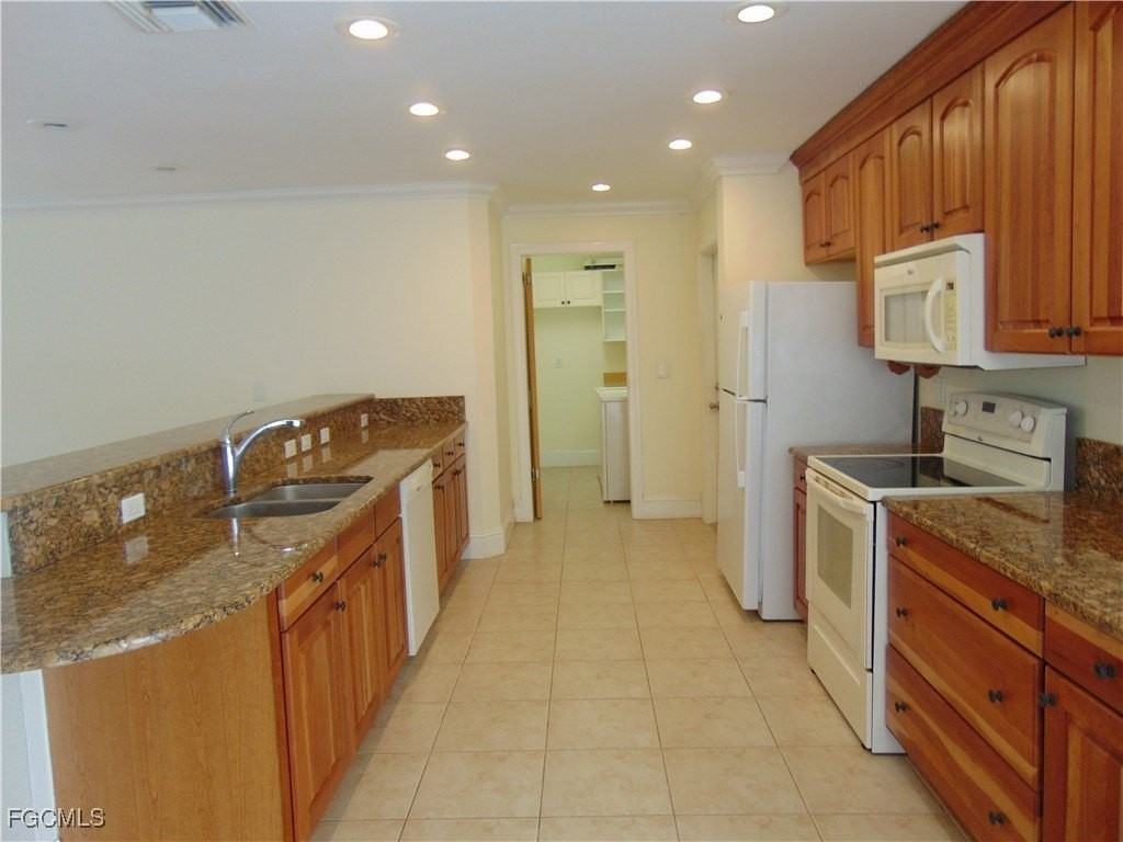 713 Caloosa Estates Dr - Photo 5 of 26