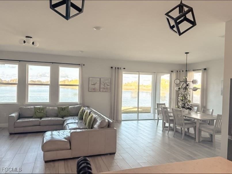 2038 Grove Dr - Photo 2 of 13