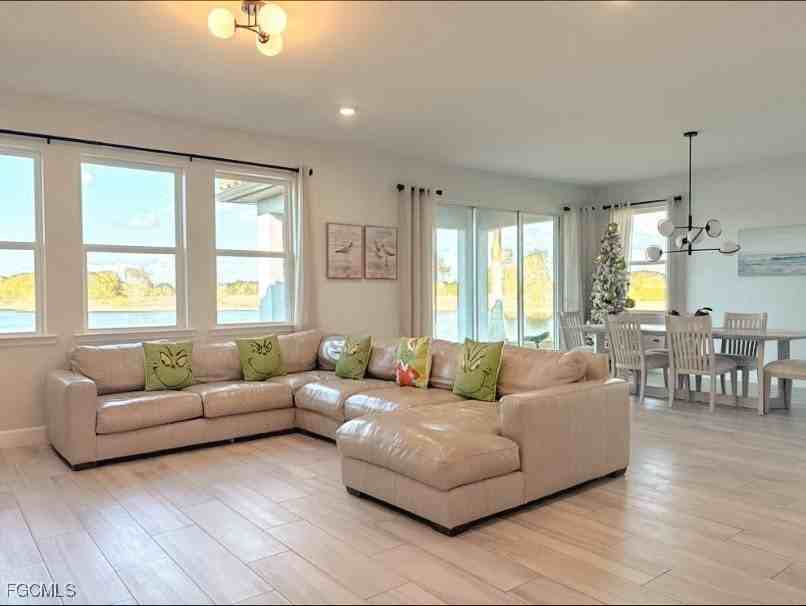 2038 Grove Dr - Photo 3 of 13