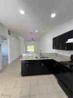 featured image of 1414 W 12th St