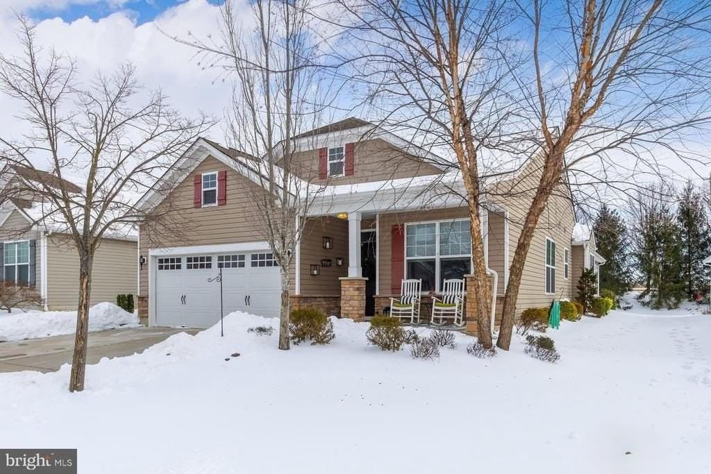 130 Wesley Dr - Photo 2 of 17