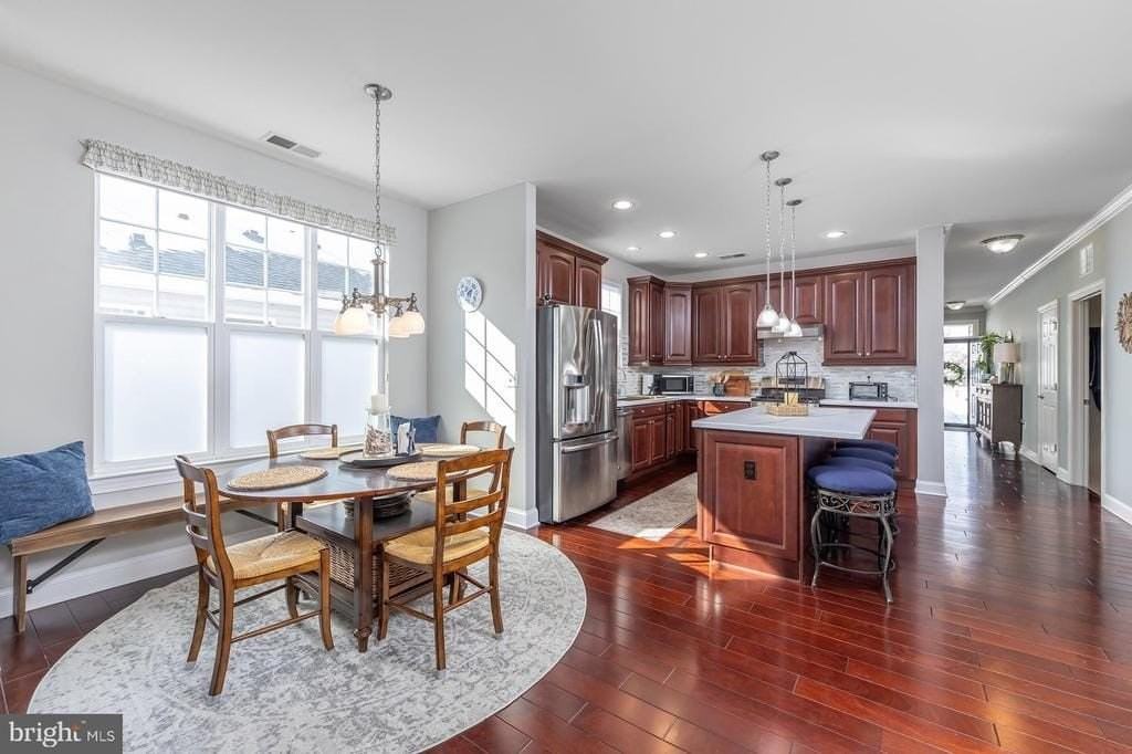 130 Wesley Dr - Photo 7 of 17