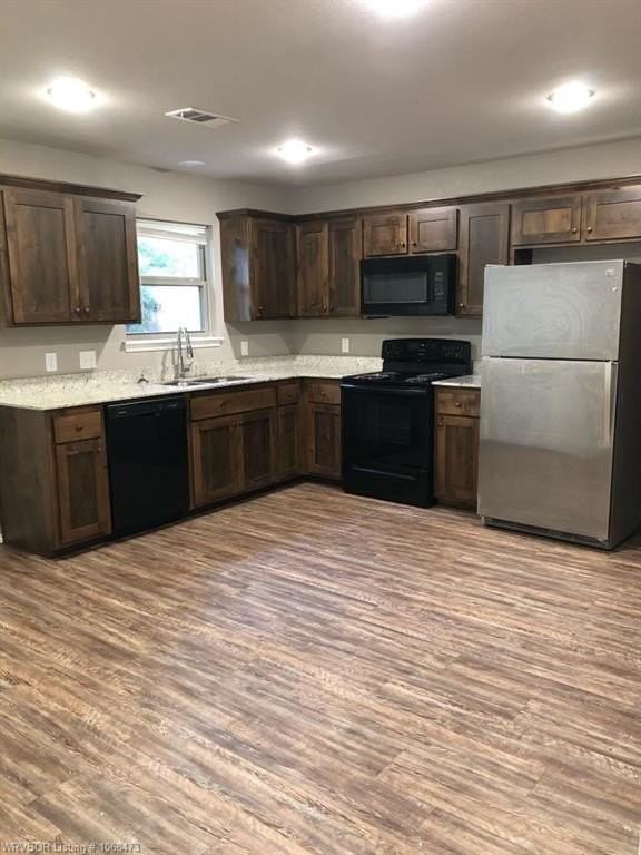 4405 S 19th St #B - Photo 3 of 16