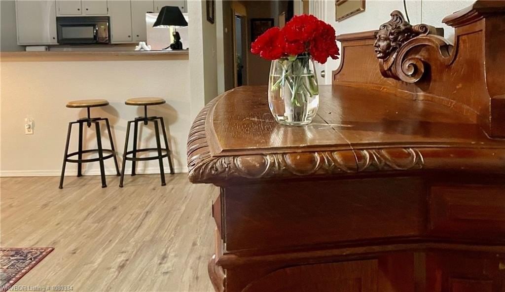 2881 Oakview Rd - Photo 7 of 22