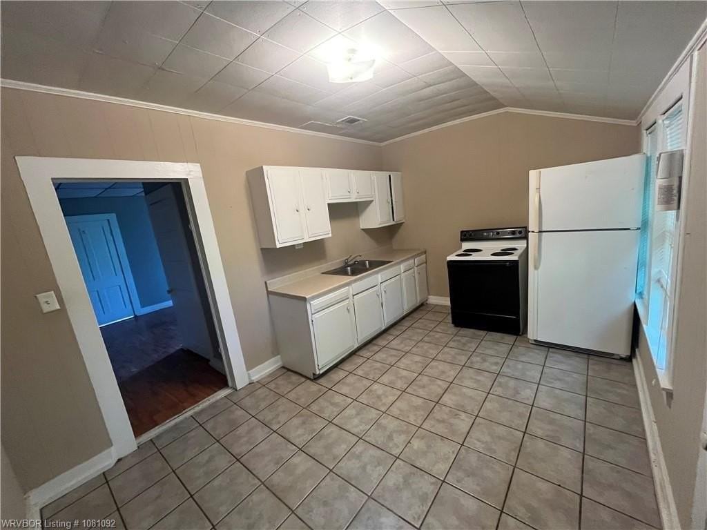 500 N Miller St - Photo 4 of 5