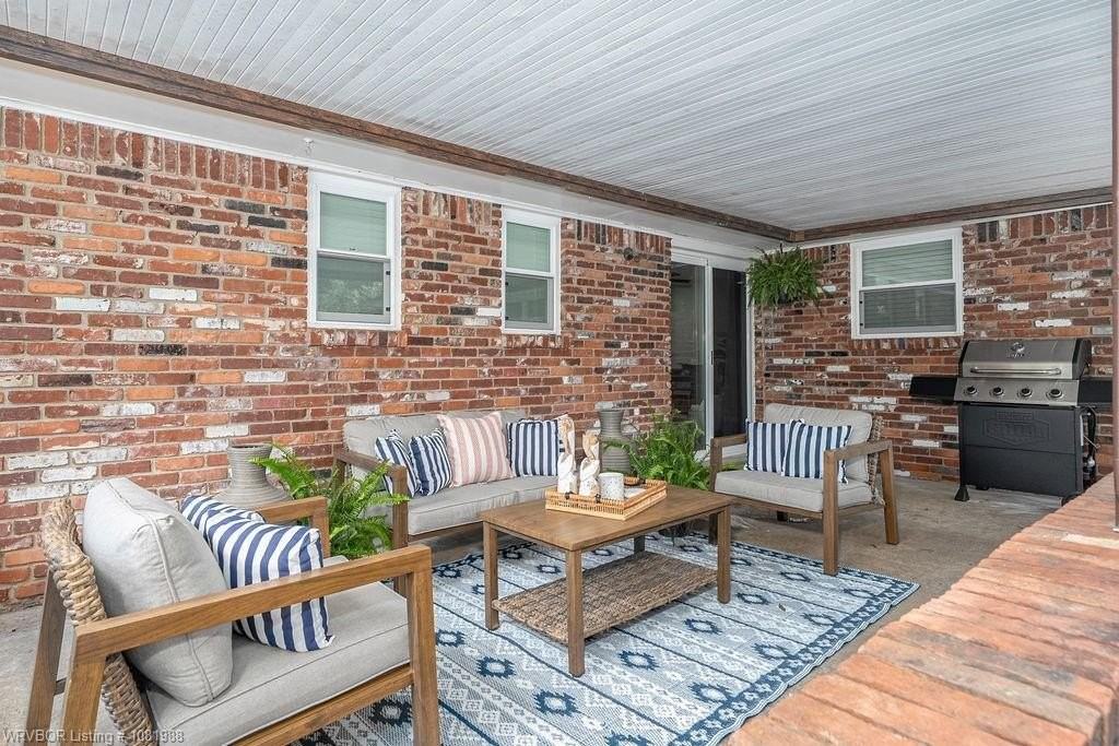 4508 Victoria Dr - Photo 4 of 50